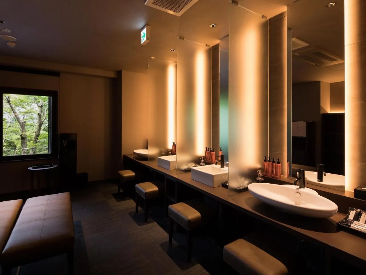 **** Hotel Barhotel Hakone Kazan Japan